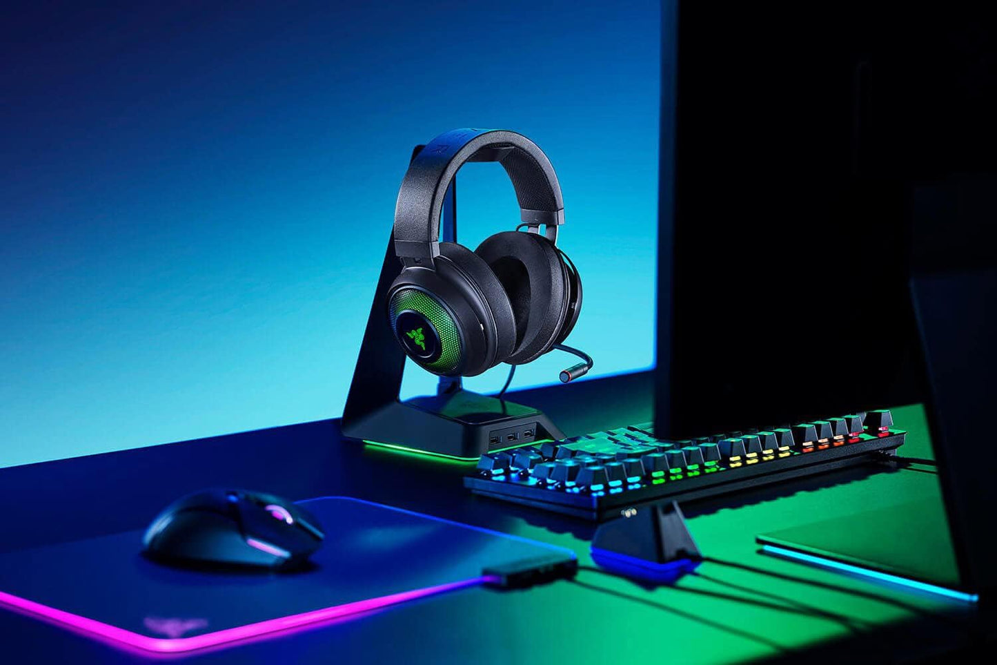 Razer Kraken Ultimate USB Gaming Headset (Gaming Headphones for PC, PS4 and Switch Dock with Surround Sound, Active Noise Cancellation Microphone and RGB Chroma)
