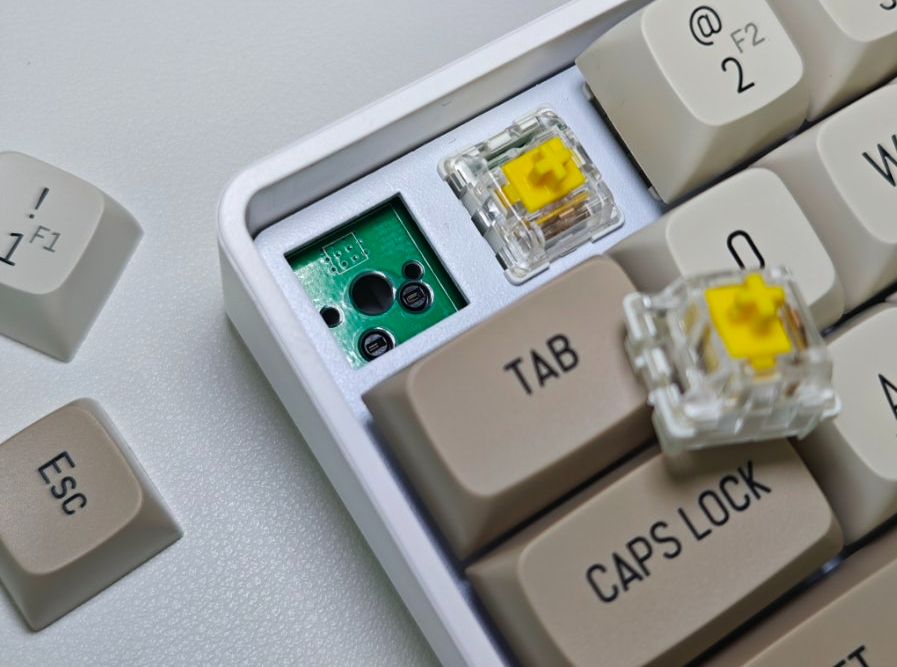 AIGO A68 Tri-Mode 65% Mechanical Keyboard | Hot-Swappable Gateron Yellow Switches | USB Type-C | PBT Keycaps – Coffee Brown